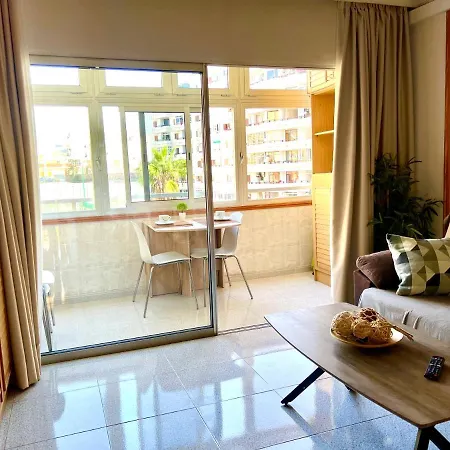 Апартаменти Cozy Near Yumbo *