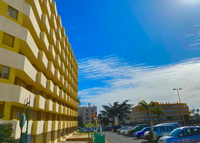 Cozy Near Yumbo Apartman *